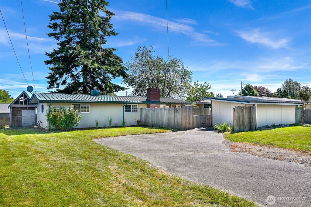 2267 Hawthorne Street, Ferndale, WA 98248