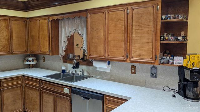 2104 Harvey Street, Mcallen, TX 78501