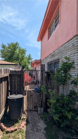 2104 Harvey Street, Mcallen, TX 78501