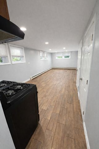 5518 W Melrose Street G, Chicago, IL 60641