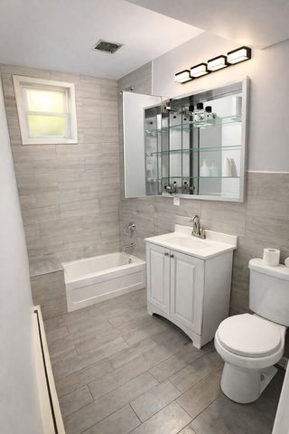 5518 W Melrose Street G, Chicago, IL 60641