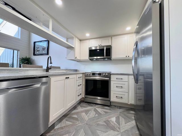 9444 S Lake Ridge Drive, Bloomington, IN 47401