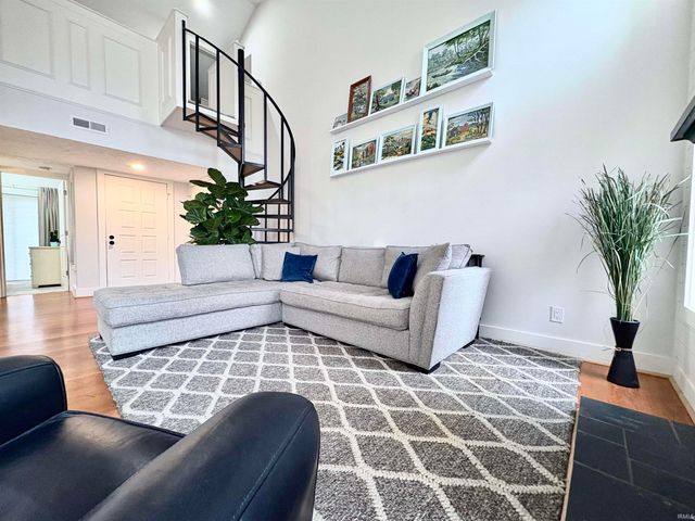 9444 S Lake Ridge Drive, Bloomington, IN 47401