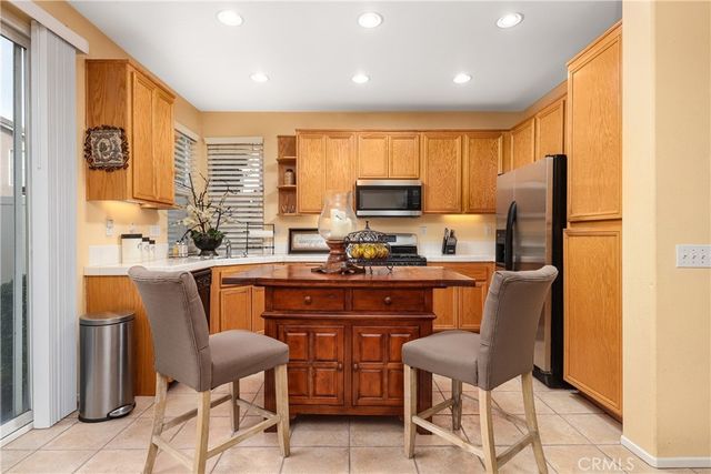 27635 Elkwood Lane, Castaic, CA 91384