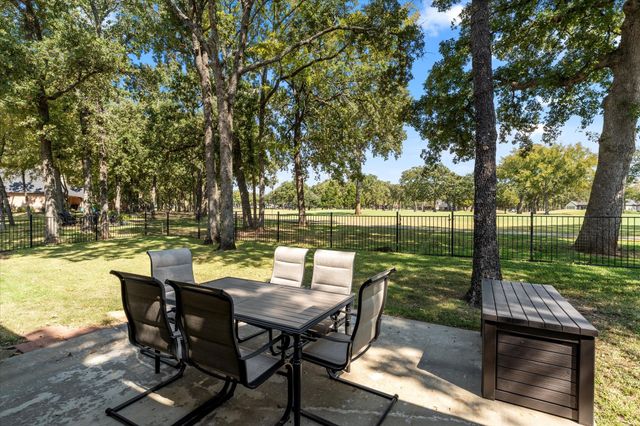 359 Saint Andrews Drive, Mabank, TX 75156