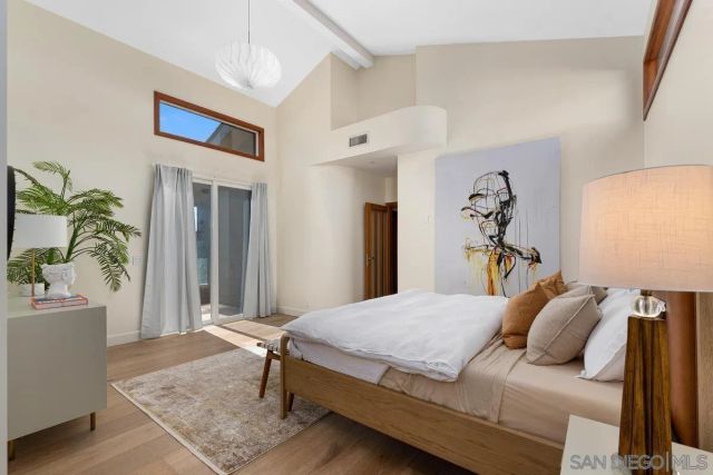 7911 El Paseo Grande, La Jolla, CA 92037