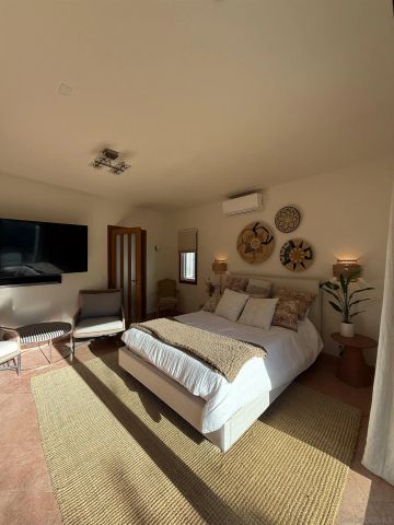 7911 El Paseo Grande, La Jolla, CA 92037