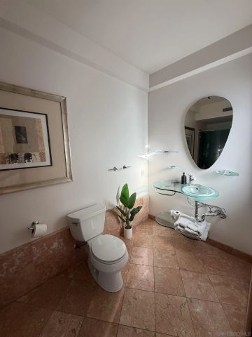 7911 El Paseo Grande, La Jolla, CA 92037