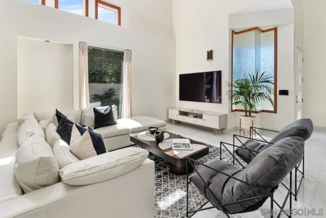 7911 El Paseo Grande, La Jolla, CA 92037