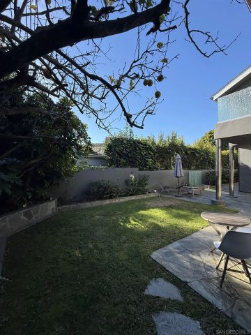 7911 El Paseo Grande, La Jolla, CA 92037