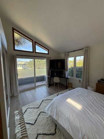 7911 El Paseo Grande, La Jolla, CA 92037