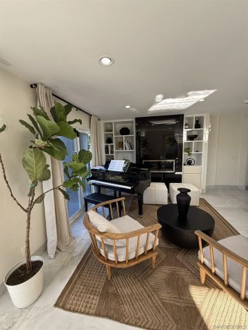 7911 El Paseo Grande, La Jolla, CA 92037