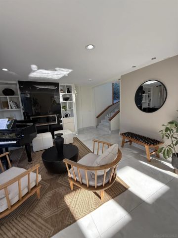 7911 El Paseo Grande, La Jolla, CA 92037