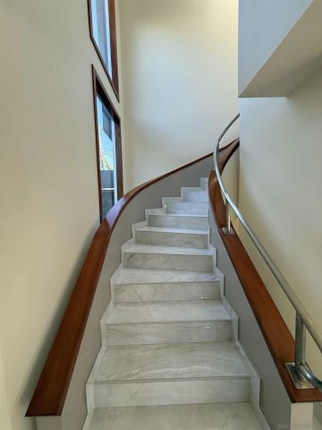 7911 El Paseo Grande, La Jolla, CA 92037