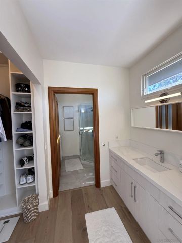 7911 El Paseo Grande, La Jolla, CA 92037