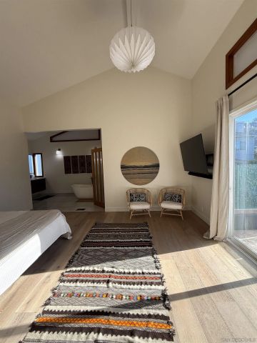 7911 El Paseo Grande, La Jolla, CA 92037