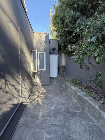 7911 El Paseo Grande, La Jolla, CA 92037