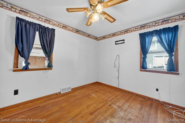 1135 Chestnut Street, Wyandotte, MI 48192
