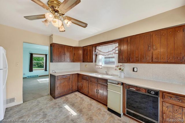 1135 Chestnut Street, Wyandotte, MI 48192