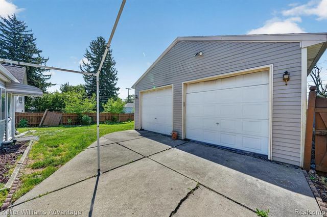 1135 Chestnut Street, Wyandotte, MI 48192
