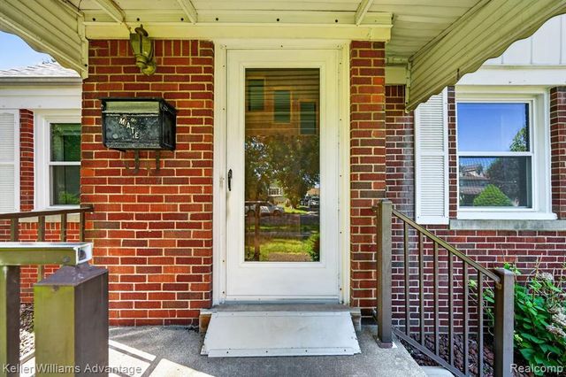 1135 Chestnut Street, Wyandotte, MI 48192