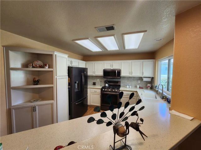 4968 Oakhurst Avenue, Banning, CA 92220