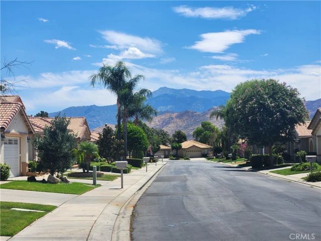 4968 Oakhurst Avenue, Banning, CA 92220