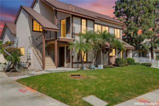 4881 Vista Dr 2, Huntington Beach, CA 92649