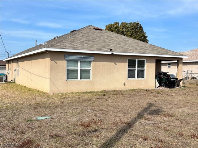 3815 SW 11th PL, Cape Coral, FL 33914