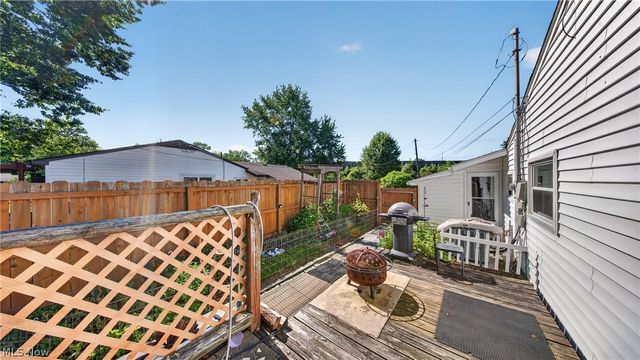 33848 David Drive, North Ridgeville, OH 44039
