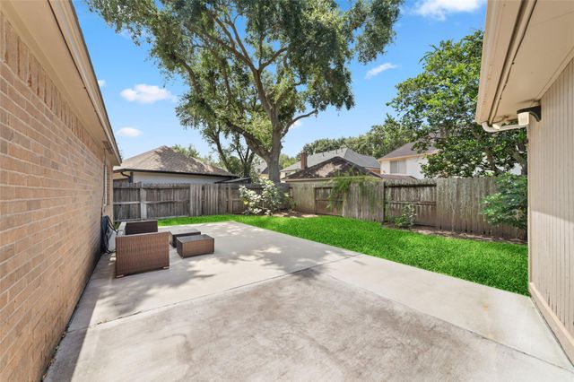 3914 Felicia Drive, Sugar Land, TX 77479