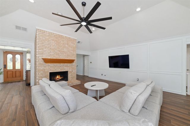 3914 Felicia Drive, Sugar Land, TX 77479