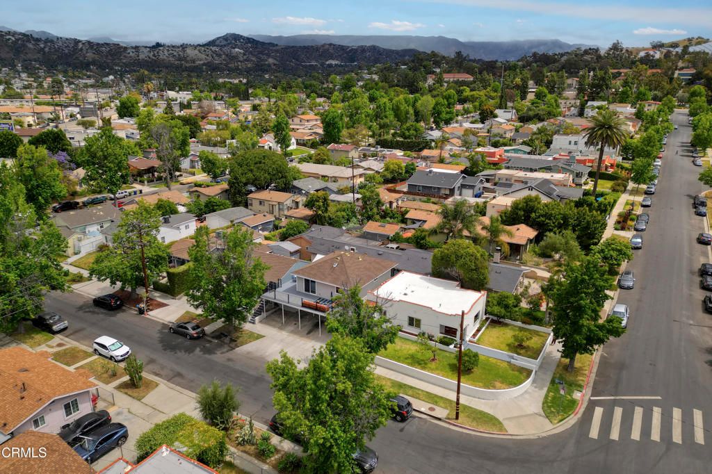 Image 27 of property listing at 4501 Alumni Avenue, Los Angeles, CA 90041