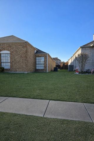715 Snapdragon Trail, Mesquite, TX 75149