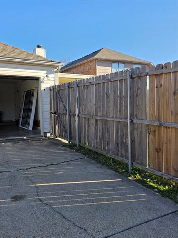 715 Snapdragon Trail, Mesquite, TX 75149