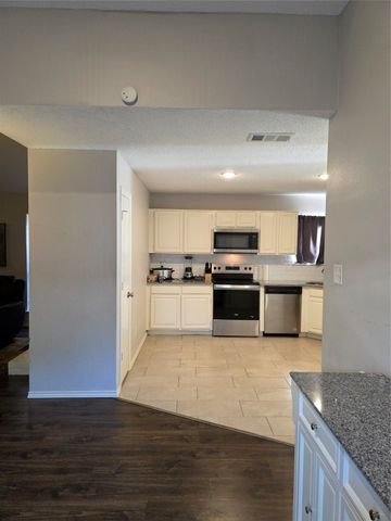 715 Snapdragon Trail, Mesquite, TX 75149