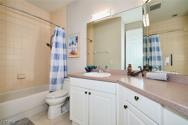 15256 Riverbend BLVD 202, North Fort Myers, FL 33917