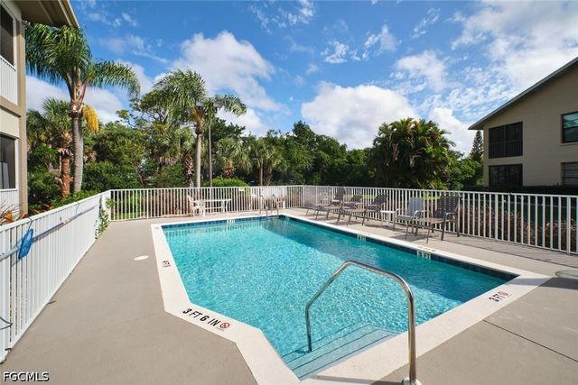 15256 Riverbend BLVD 202, North Fort Myers, FL 33917