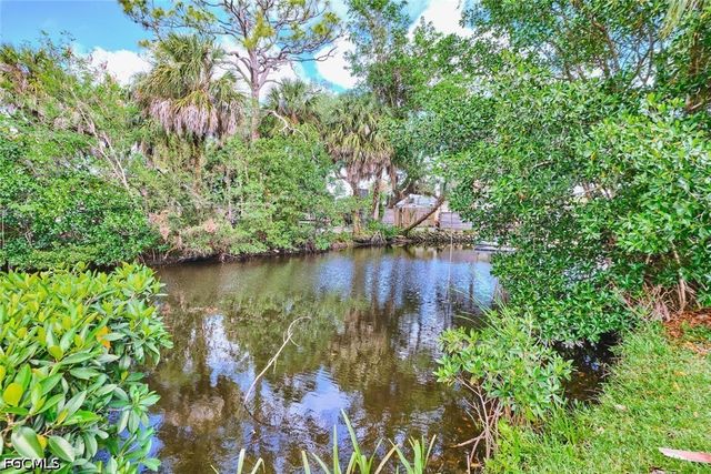 15256 Riverbend BLVD 202, North Fort Myers, FL 33917