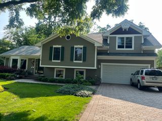 154 Easton Avenue, West Chicago, IL 60185