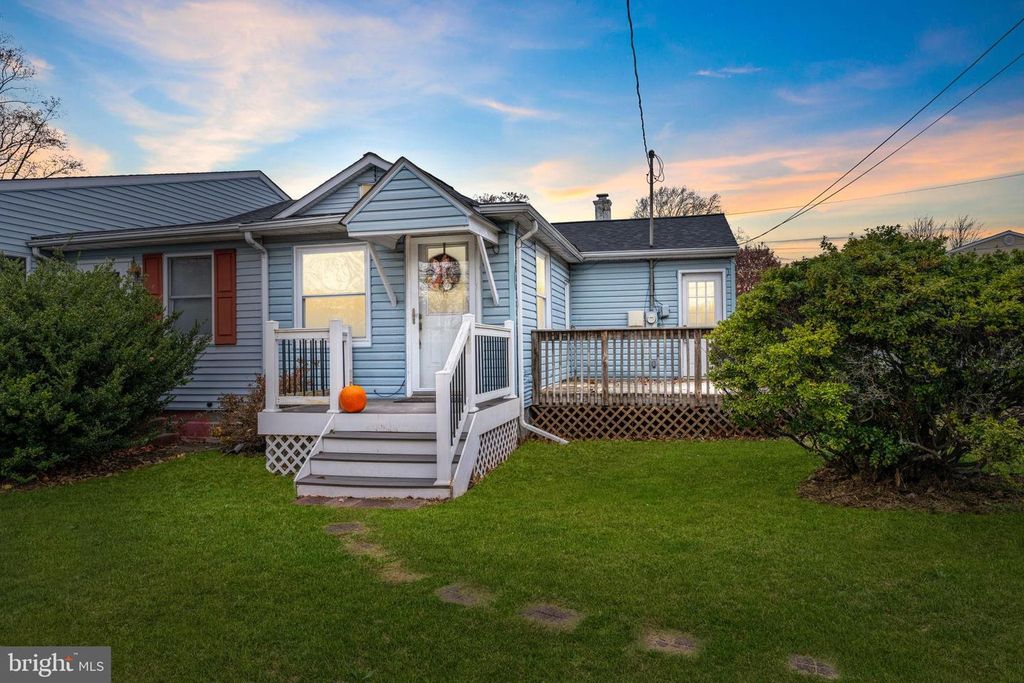 1440 3RD, Feasterville Trevose, PA 19053