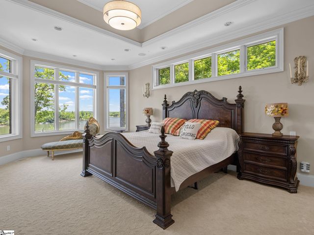 204 E Caledonia Court, Inman, SC 29349