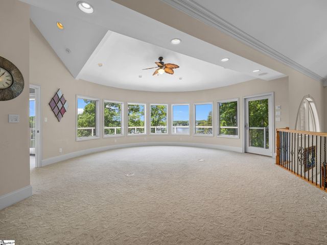 204 E Caledonia Court, Inman, SC 29349