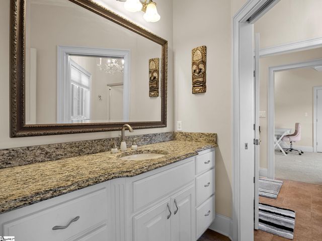 204 E Caledonia Court, Inman, SC 29349