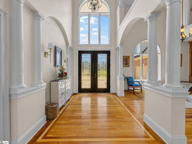 204 E Caledonia Court, Inman, SC 29349