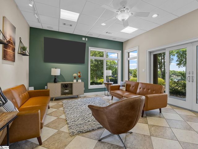 204 E Caledonia Court, Inman, SC 29349