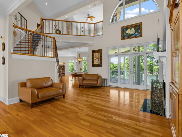 204 E Caledonia Court, Inman, SC 29349