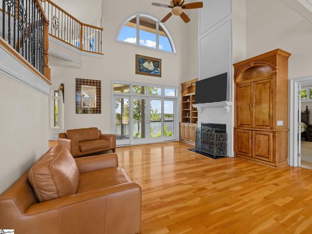 204 E Caledonia Court, Inman, SC 29349