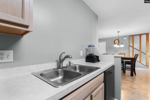 121 Wigmore Ln, Lexington, SC 29072
