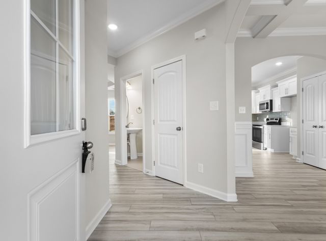 2534 Rafiki Dr, Clarksville, TN 37042